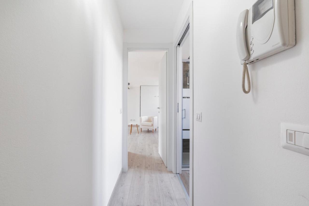Maciachini Renovated Studio! Milano Eksteriør billede