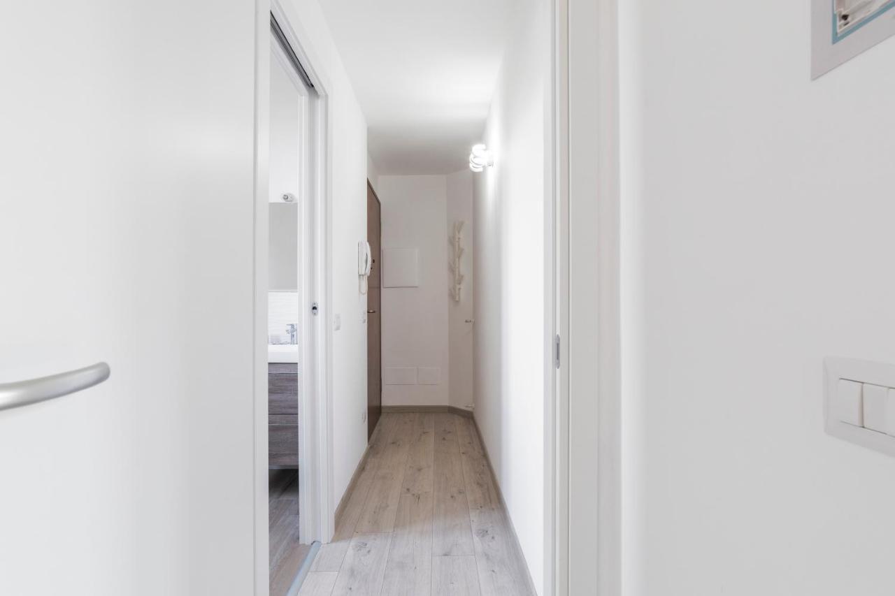 Maciachini Renovated Studio! Milano Eksteriør billede